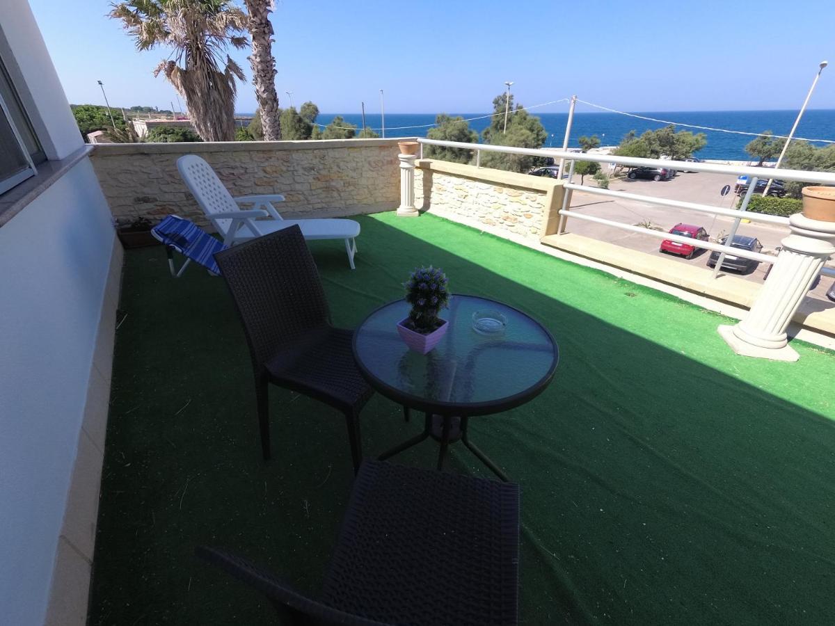Hotel Alba Chiara Sant'Andrea Salento Exteriör bild
